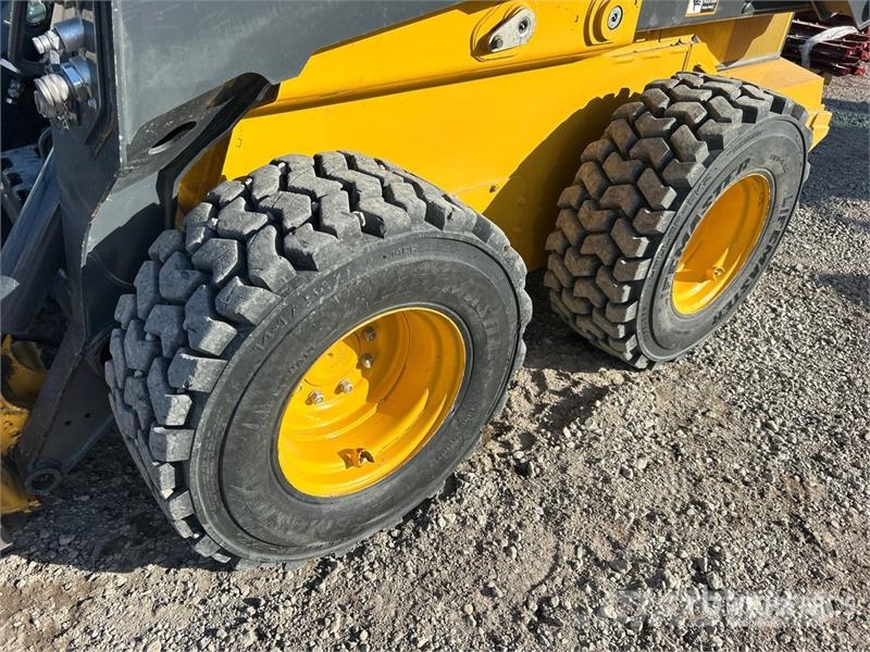 John Deere 332G Skid steer mini utovarivači