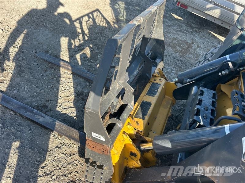 John Deere 332G Skid steer mini utovarivači