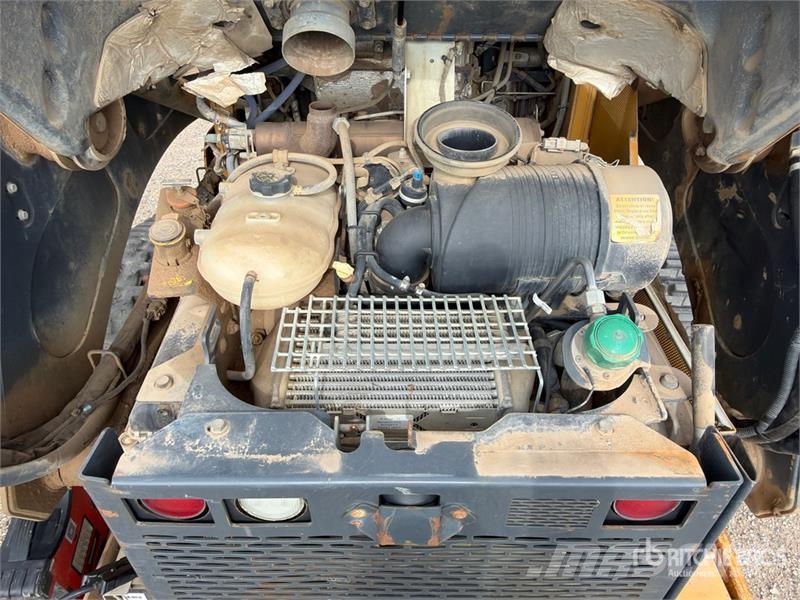 John Deere 333G Liukuohjatut kuormaajat