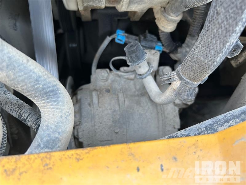 John Deere 333G Skid steer mini nakladalci