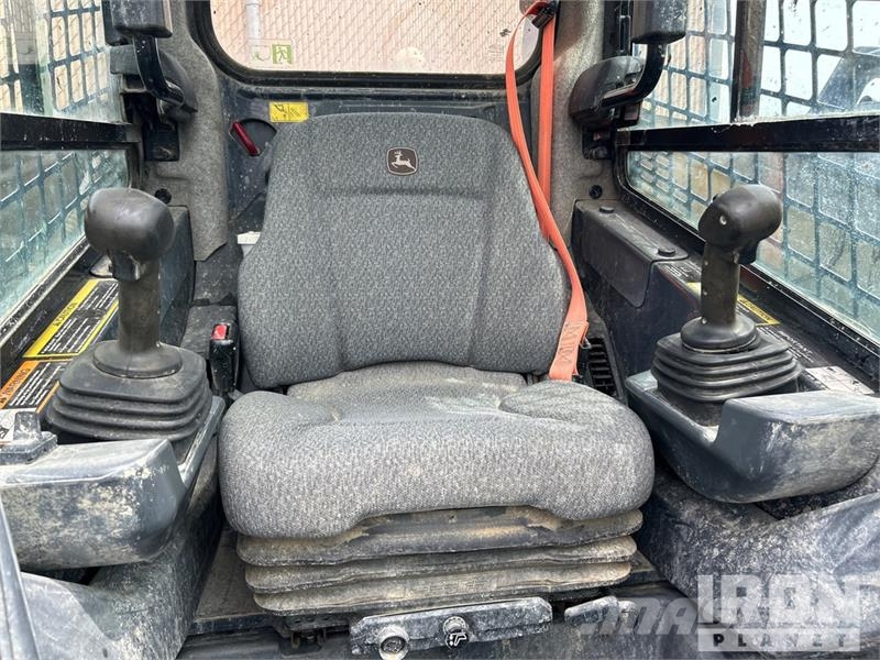 John Deere 333G Skid steer mini nakladalci