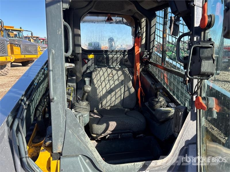 John Deere 333G Minicarregadeiras