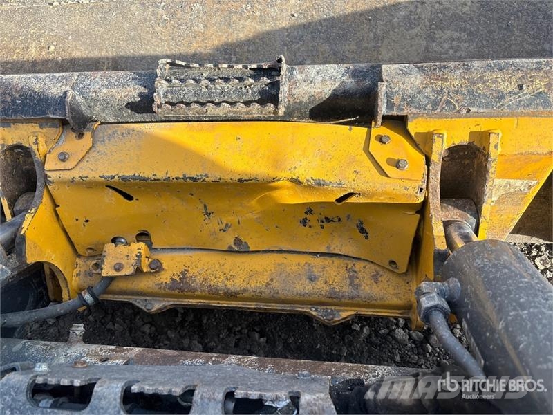 John Deere 333G Minicargadoras