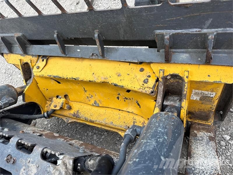 John Deere 333G Lietoti riteņu kompaktiekrāvēji