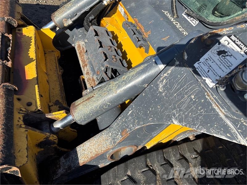 John Deere 333G Minicarregadeiras