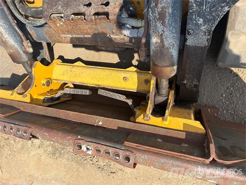 John Deere 333G Skid steer mini nakladalci