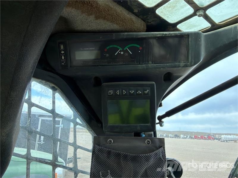 John Deere 333G Liukuohjatut kuormaajat