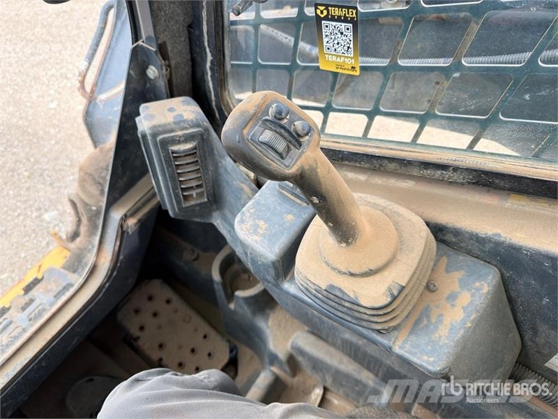 John Deere 333G Liukuohjatut kuormaajat