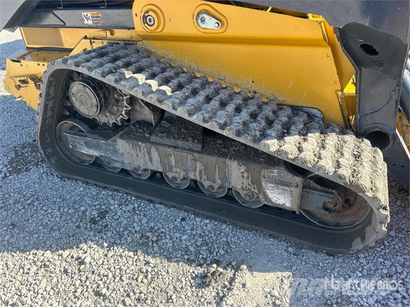 John Deere 333G Мини-погрузчики