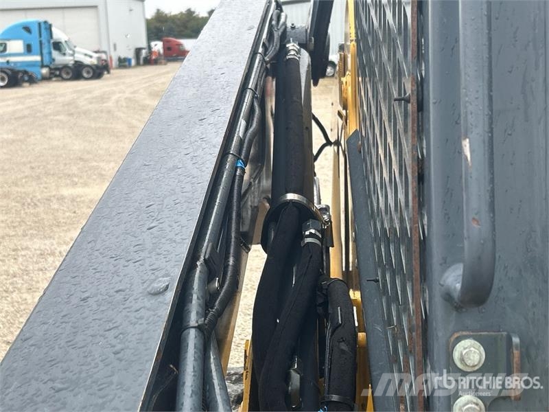John Deere 333G Φορτωτάκια