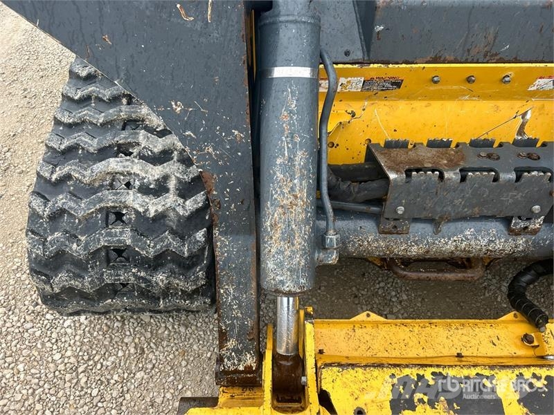 John Deere 333G Φορτωτάκια