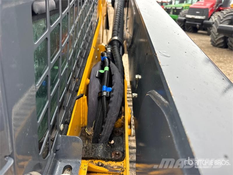 John Deere 333G Мини товарачи