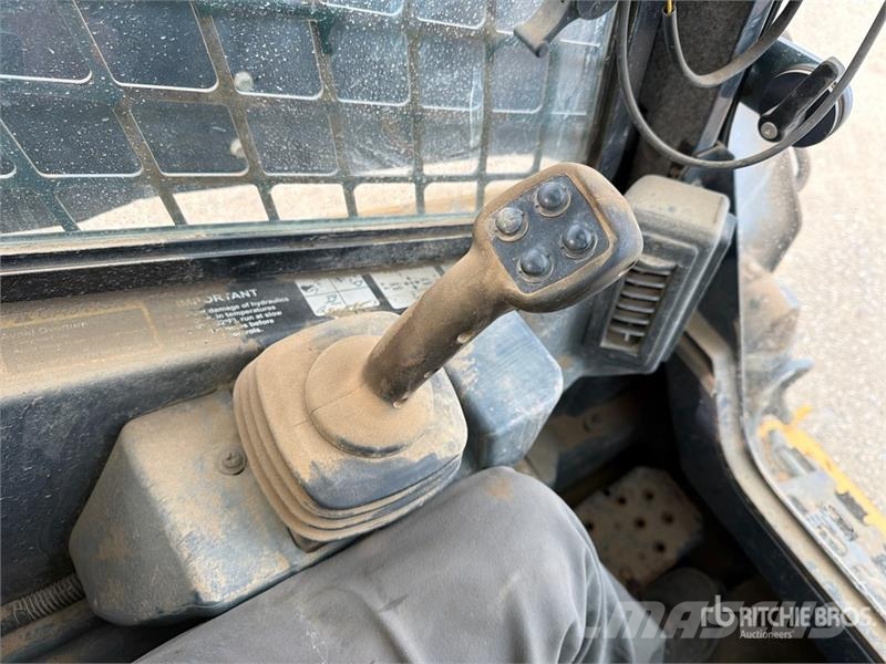 John Deere 333G Liukuohjatut kuormaajat