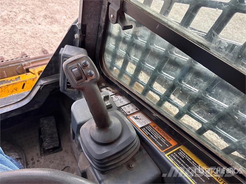 John Deere 333G Lietoti riteņu kompaktiekrāvēji