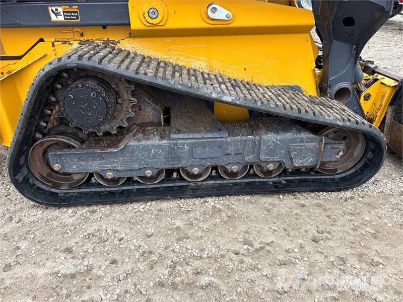 John Deere 333G Мини товарачи