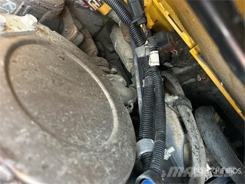 John Deere 333G Kompaktrakodók