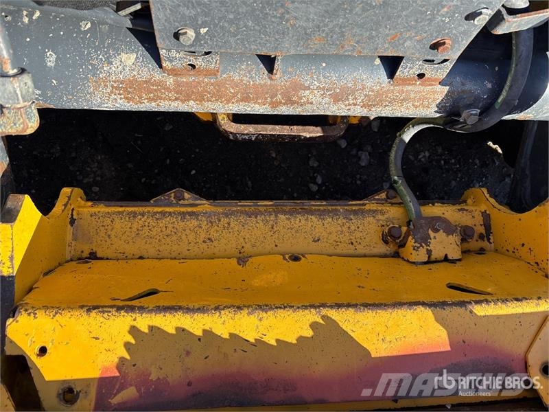 John Deere 333G Minicarregadeiras