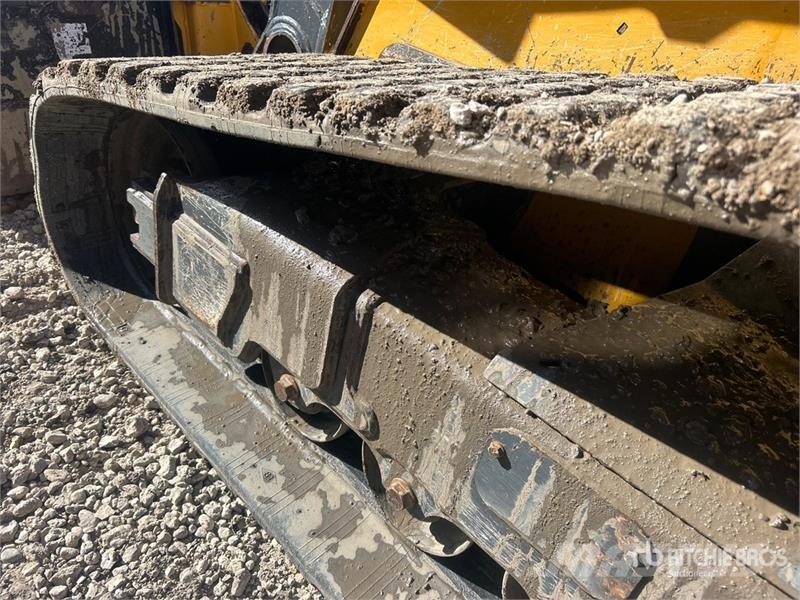 John Deere 333G Мини-погрузчики
