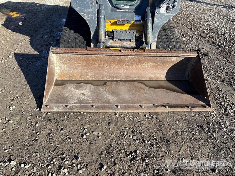 John Deere 333G Minicarregadeiras