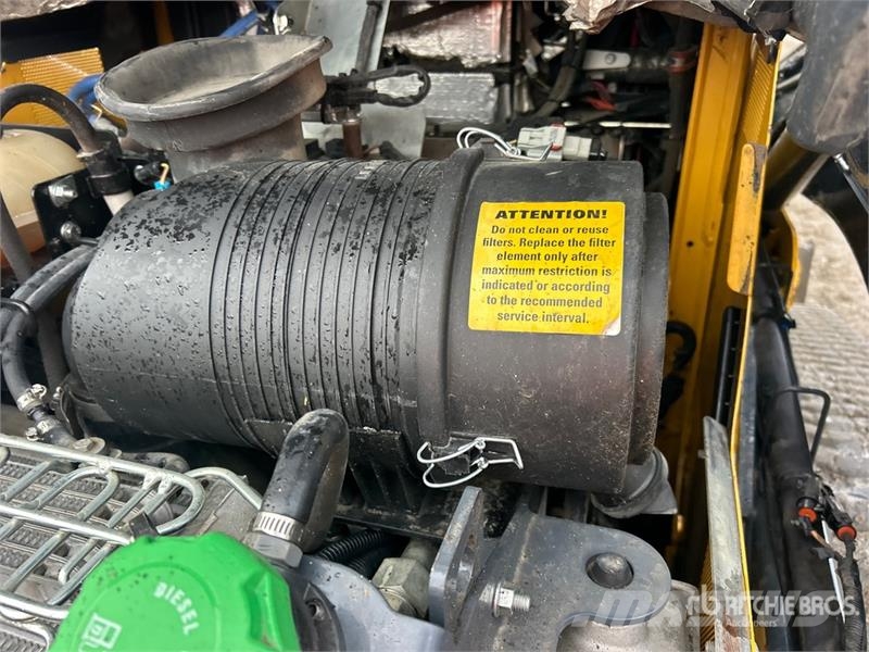 John Deere 333G Kompaktrakodók