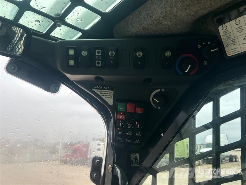 John Deere 333G Φορτωτάκια