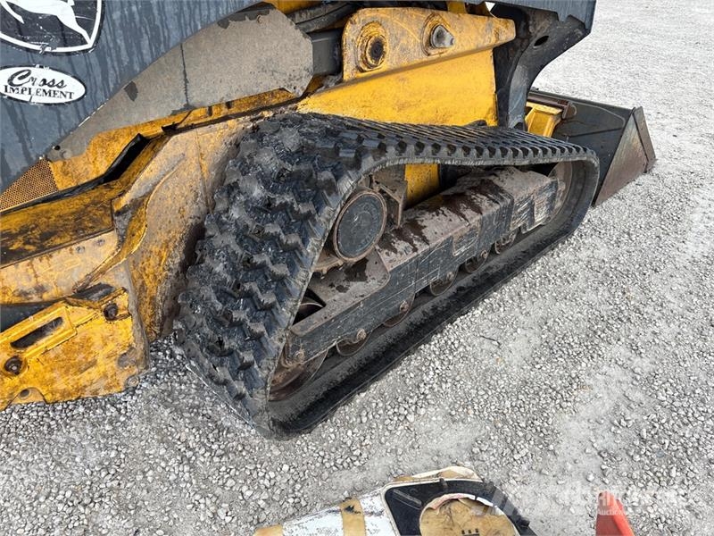 John Deere 333G Lietoti riteņu kompaktiekrāvēji