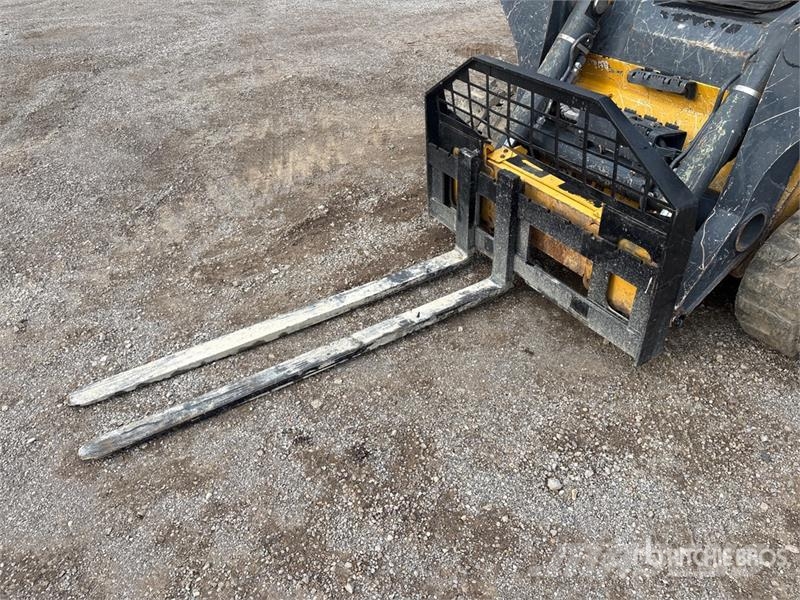 John Deere 333G Skid steer mini nakladalci