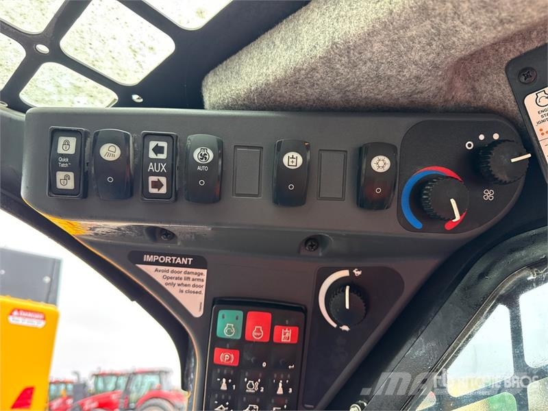 John Deere 333G Мини товарачи