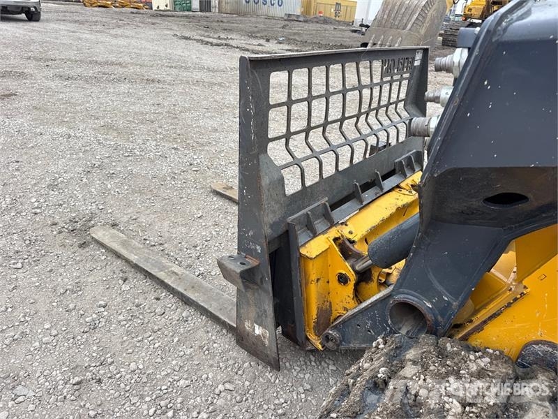 John Deere 333G Lietoti riteņu kompaktiekrāvēji