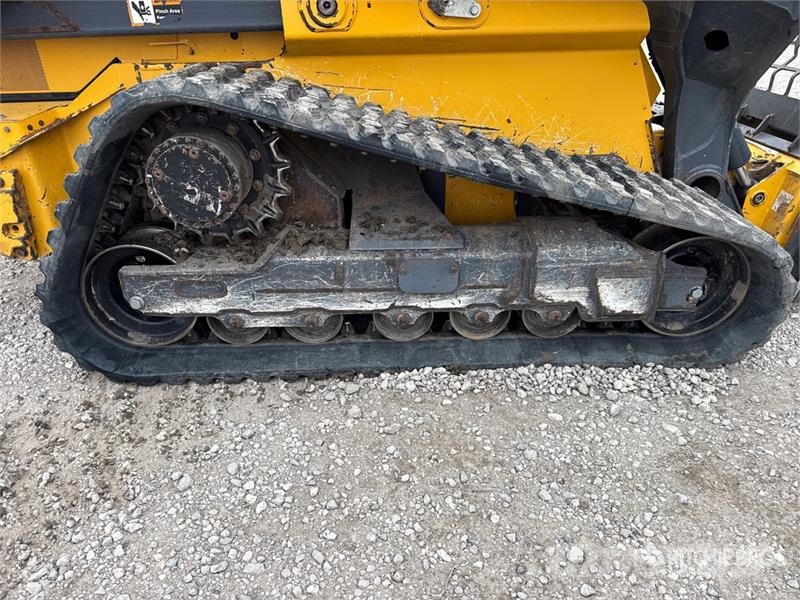 John Deere 333G Lietoti riteņu kompaktiekrāvēji
