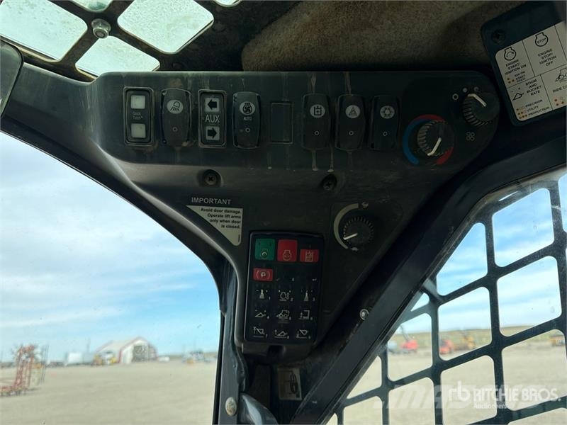 John Deere 333G Liukuohjatut kuormaajat