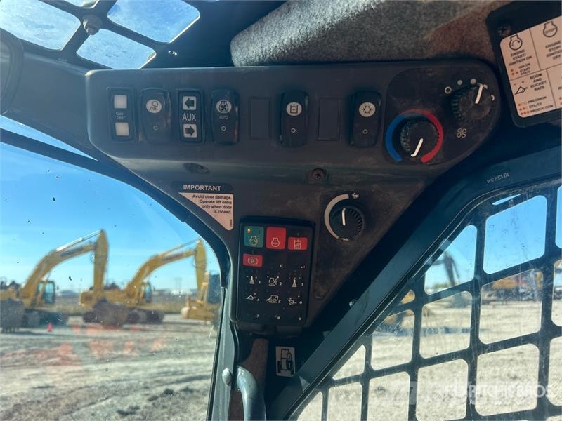 John Deere 333G Мини-погрузчики