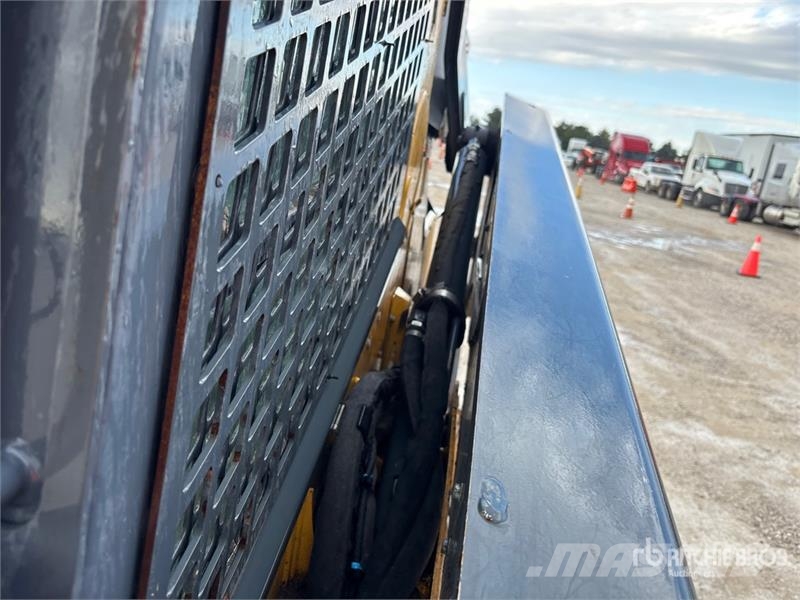 John Deere 333G Lietoti riteņu kompaktiekrāvēji