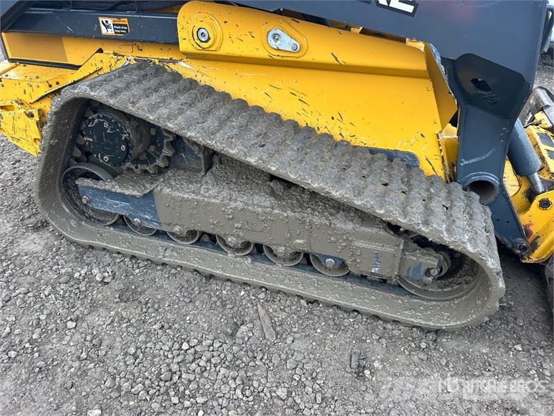 John Deere 333G Kompaktrakodók