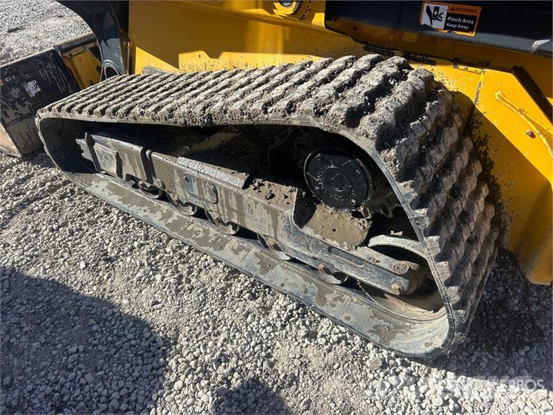 John Deere 333G Мини-погрузчики