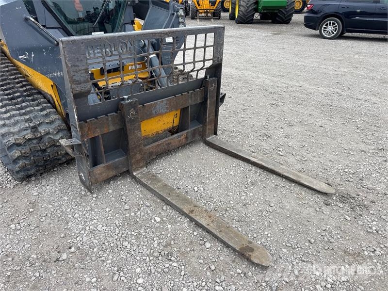 John Deere 333G Lietoti riteņu kompaktiekrāvēji