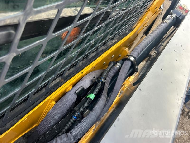 John Deere 333G Kompaktrakodók