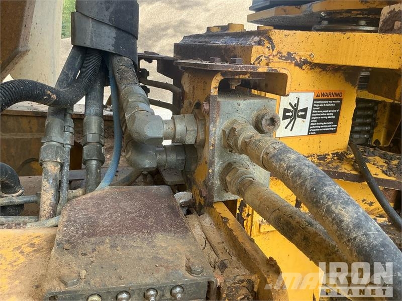 John Deere 400D Knik dumptrucks