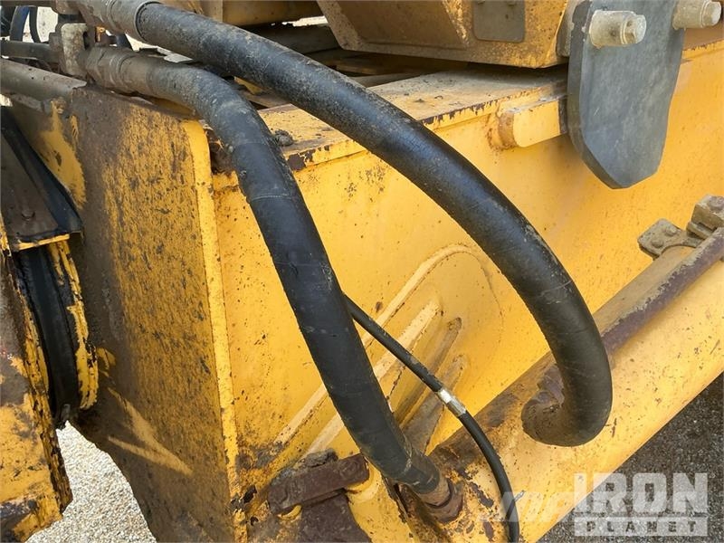 John Deere 400D Knik dumptrucks