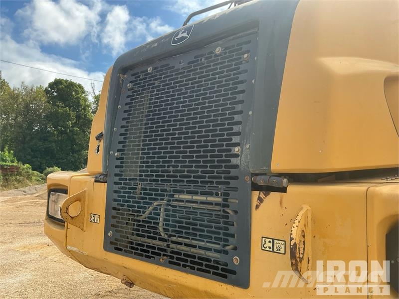 John Deere 400D Knik dumptrucks