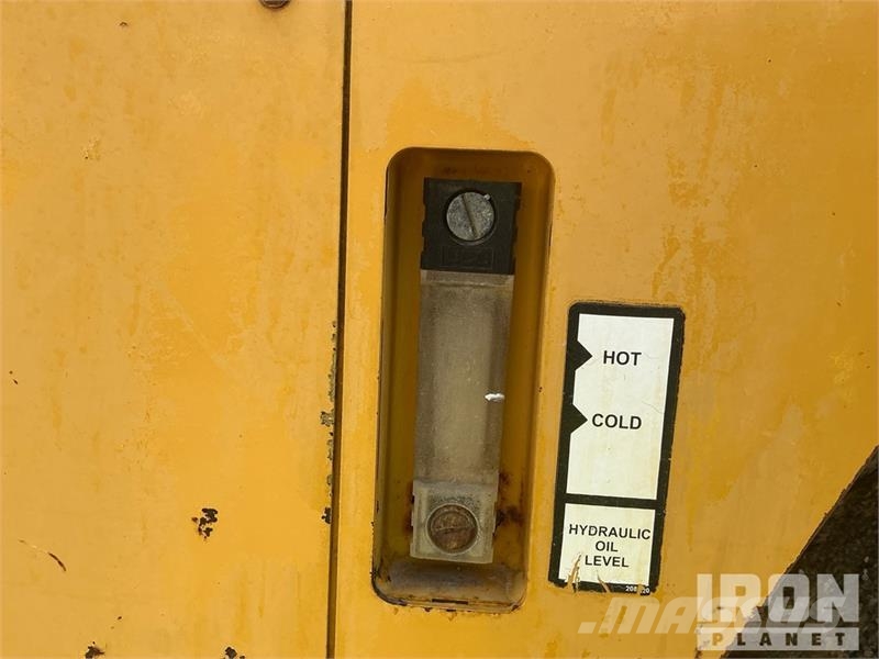 John Deere 400D Knik dumptrucks