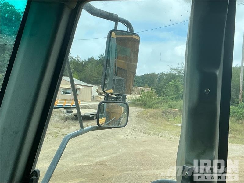 John Deere 400D Knik dumptrucks