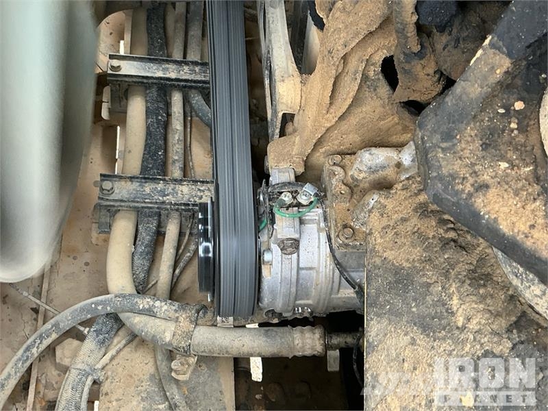 John Deere 400D Knik dumptrucks