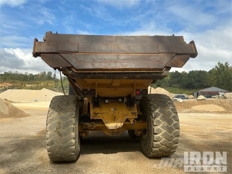 John Deere 400D Knik dumptrucks