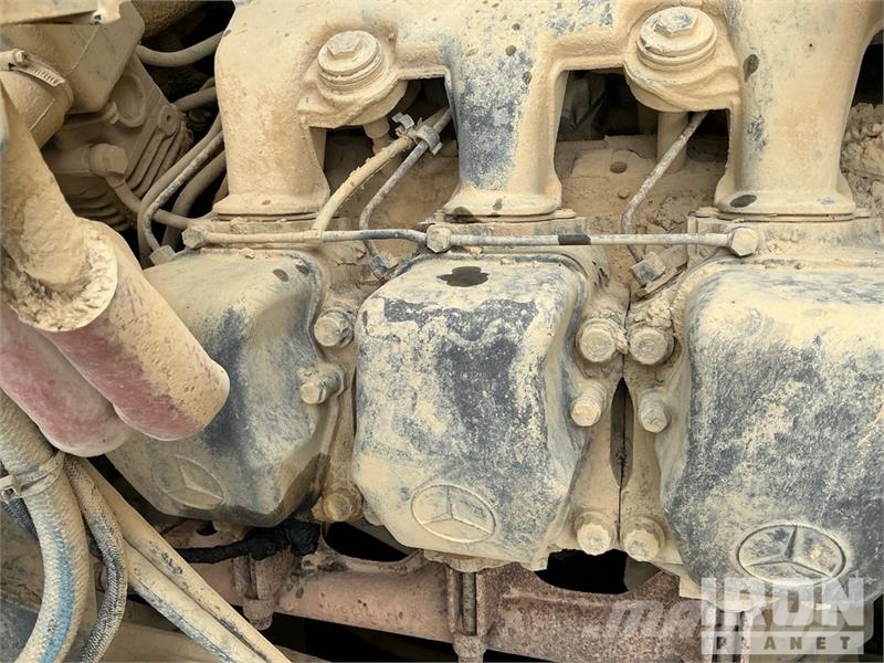 John Deere 400D Knik dumptrucks