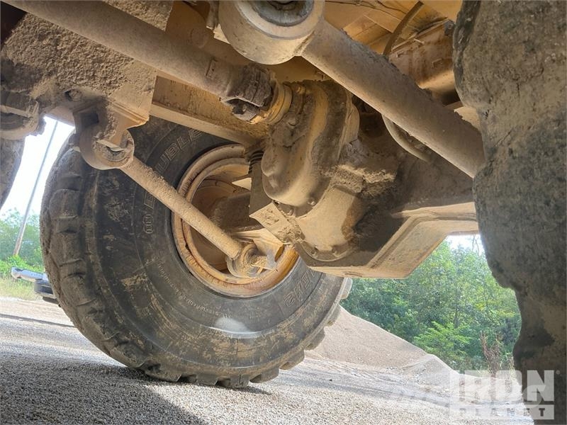 John Deere 400D Knik dumptrucks