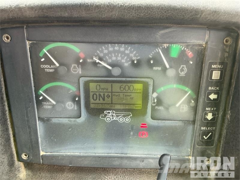 John Deere 400D Knik dumptrucks