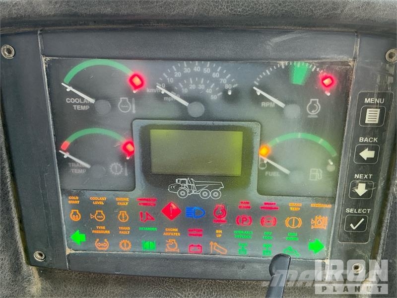 John Deere 400D Knik dumptrucks