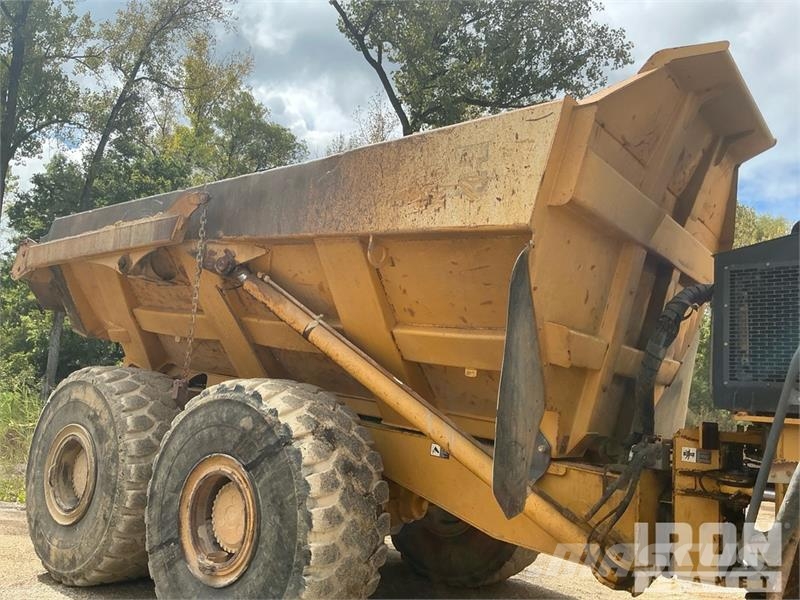 John Deere 400D Knik dumptrucks