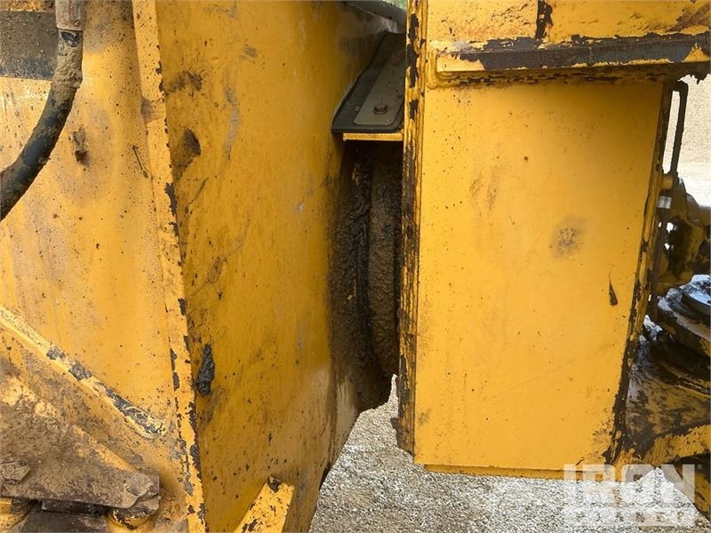 John Deere 400D Knik dumptrucks